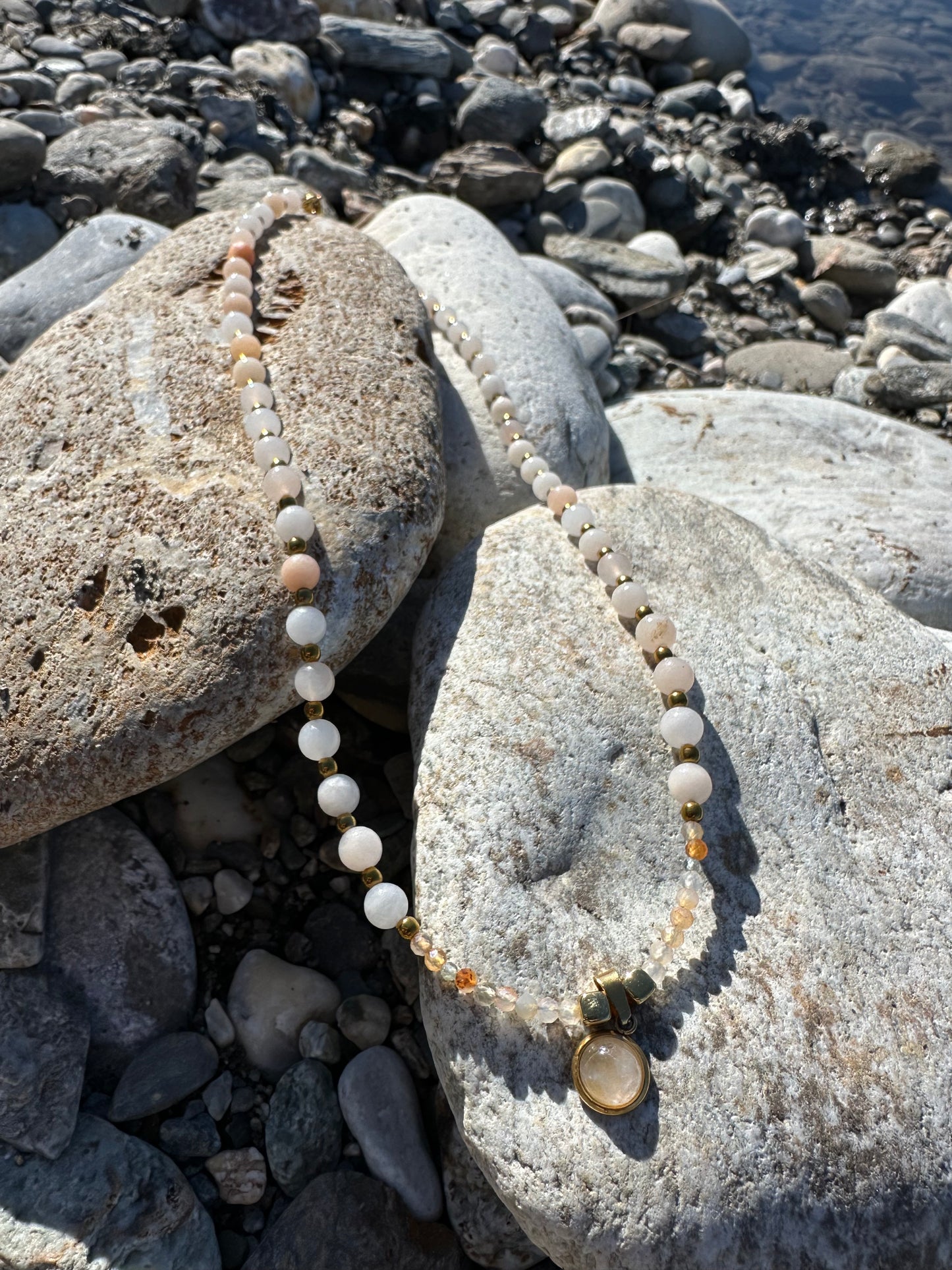 Collier Light