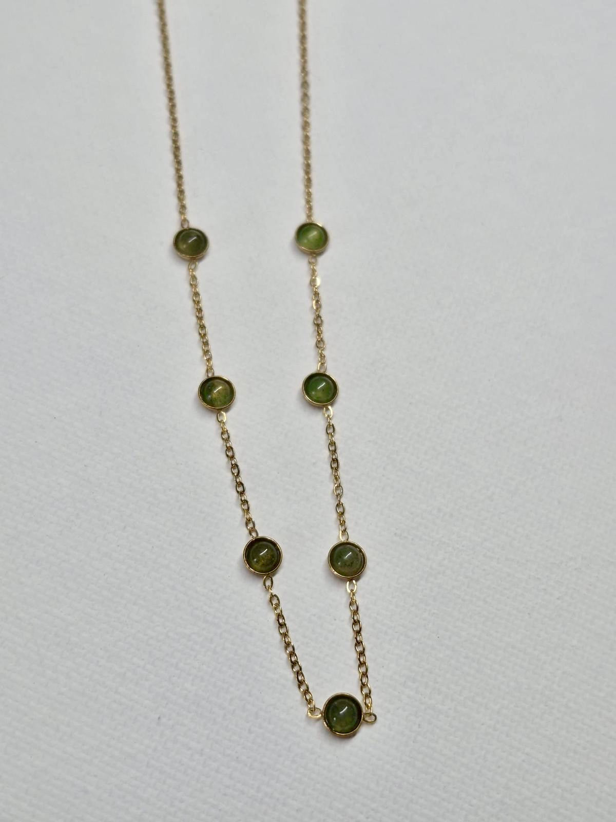 Collier Chaîne Dorée avec Pierres Vertes