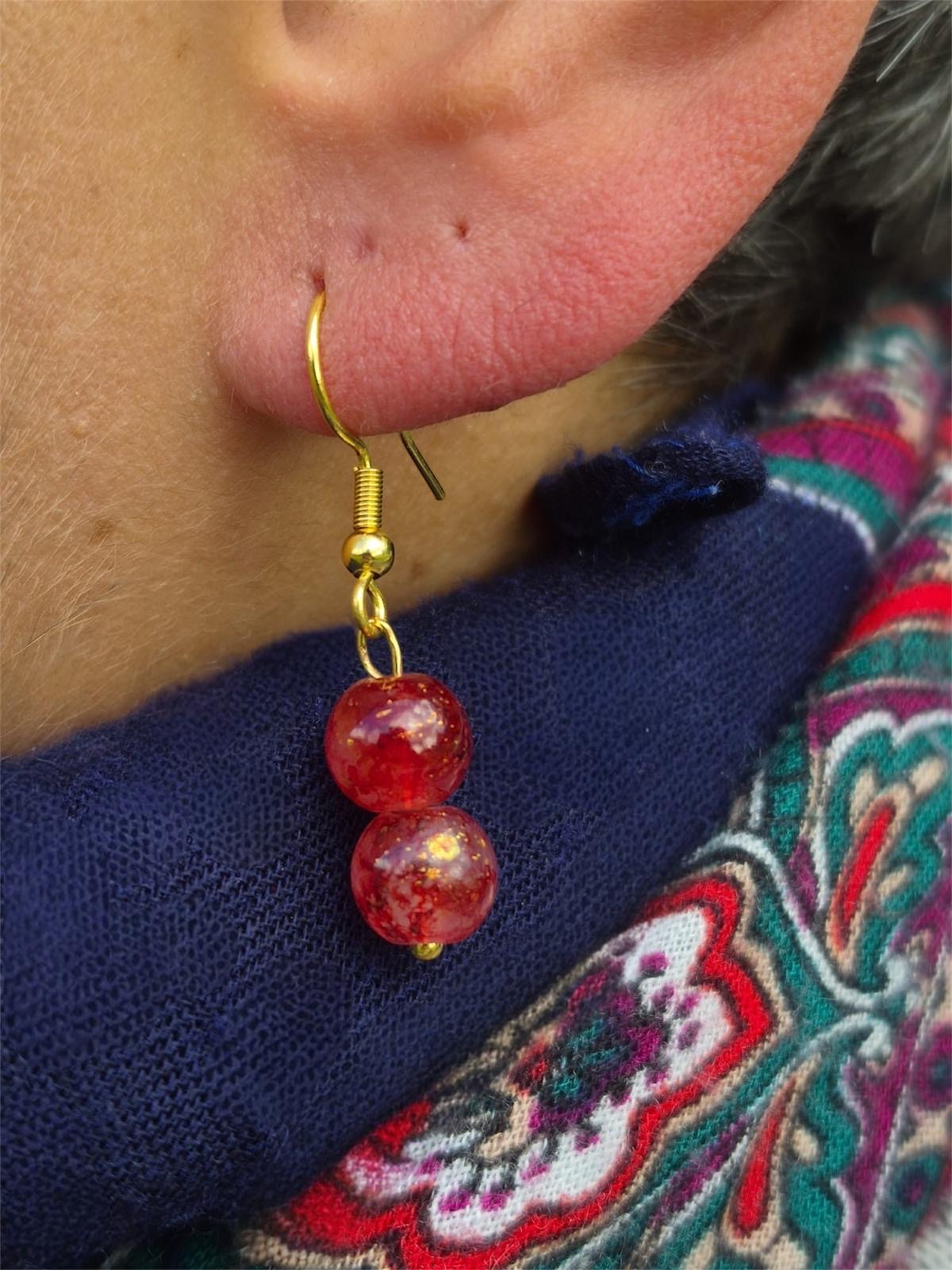 Création boucle d'oreille rouge et or