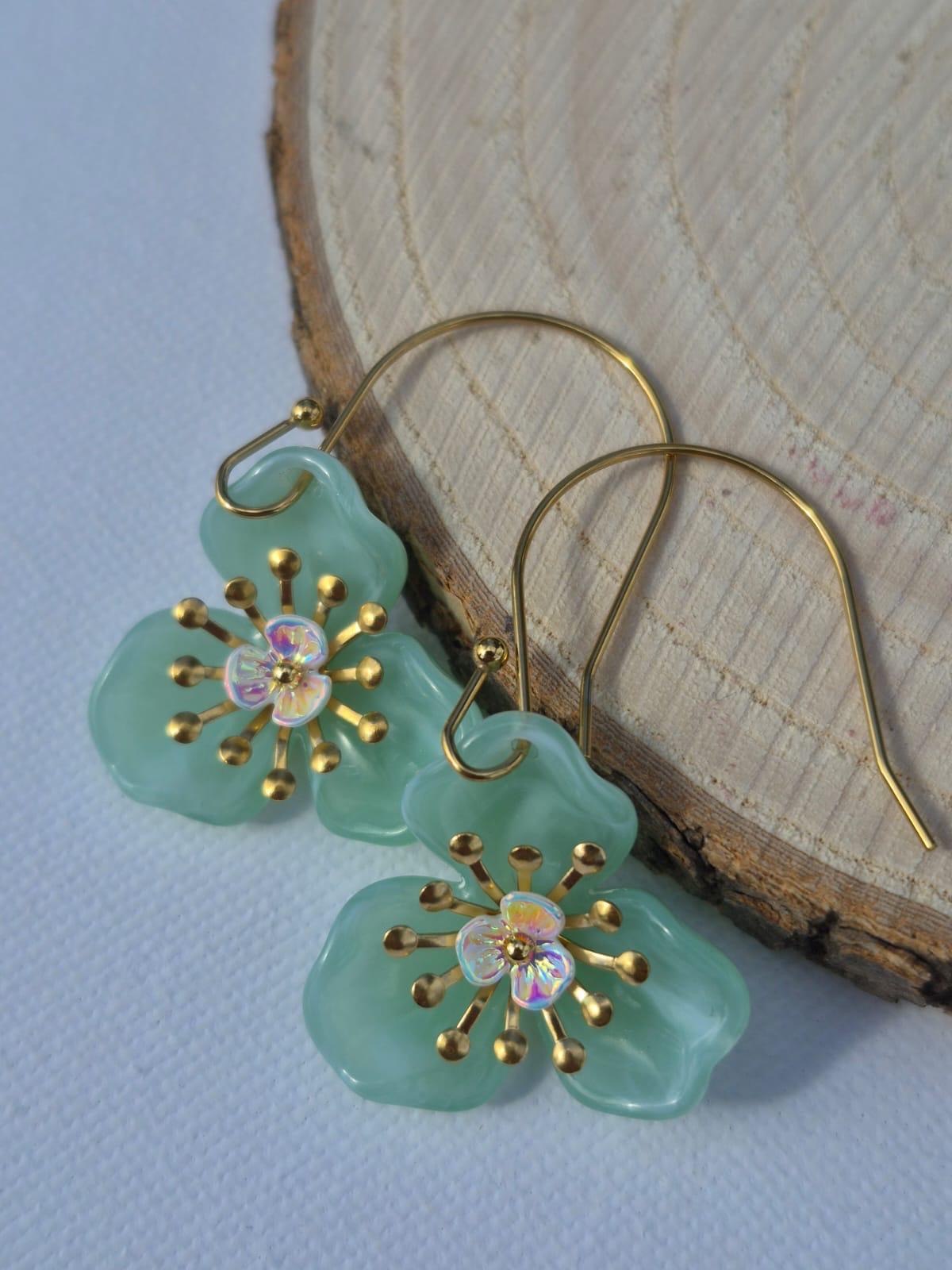 Boucles d'oreilles avec fleur verte