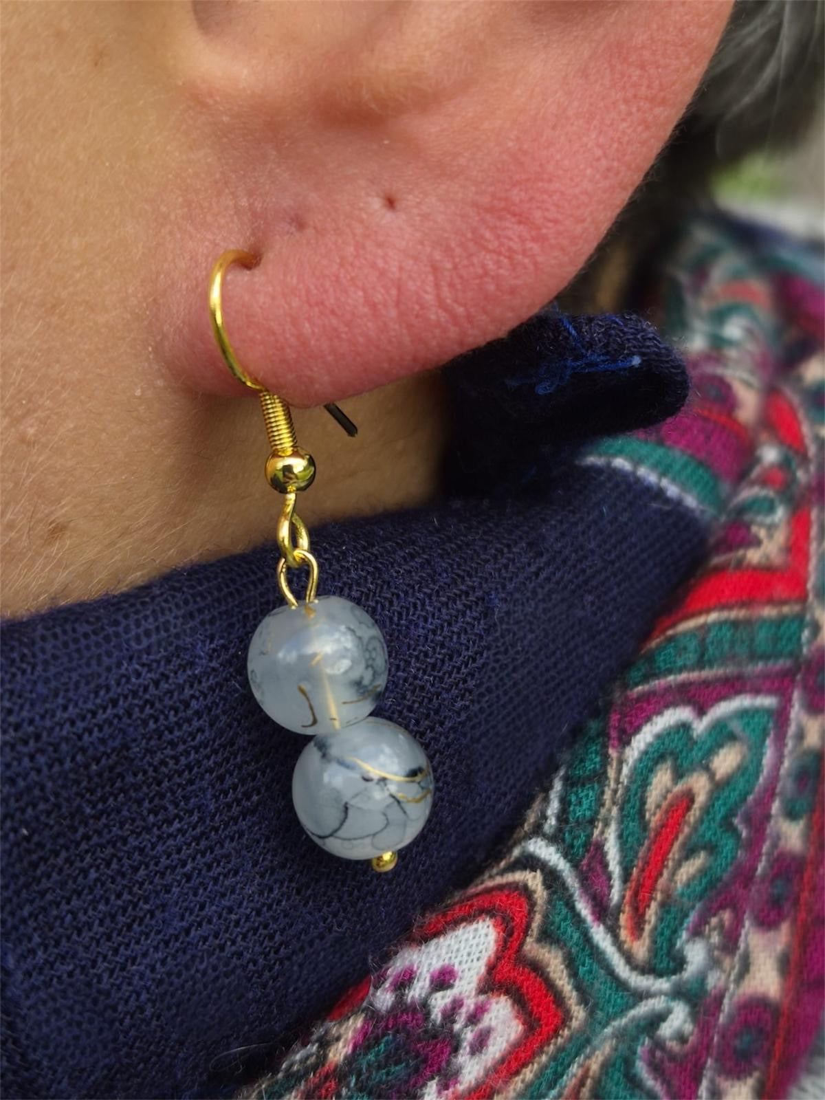 Créations boucles d'oreilles gris