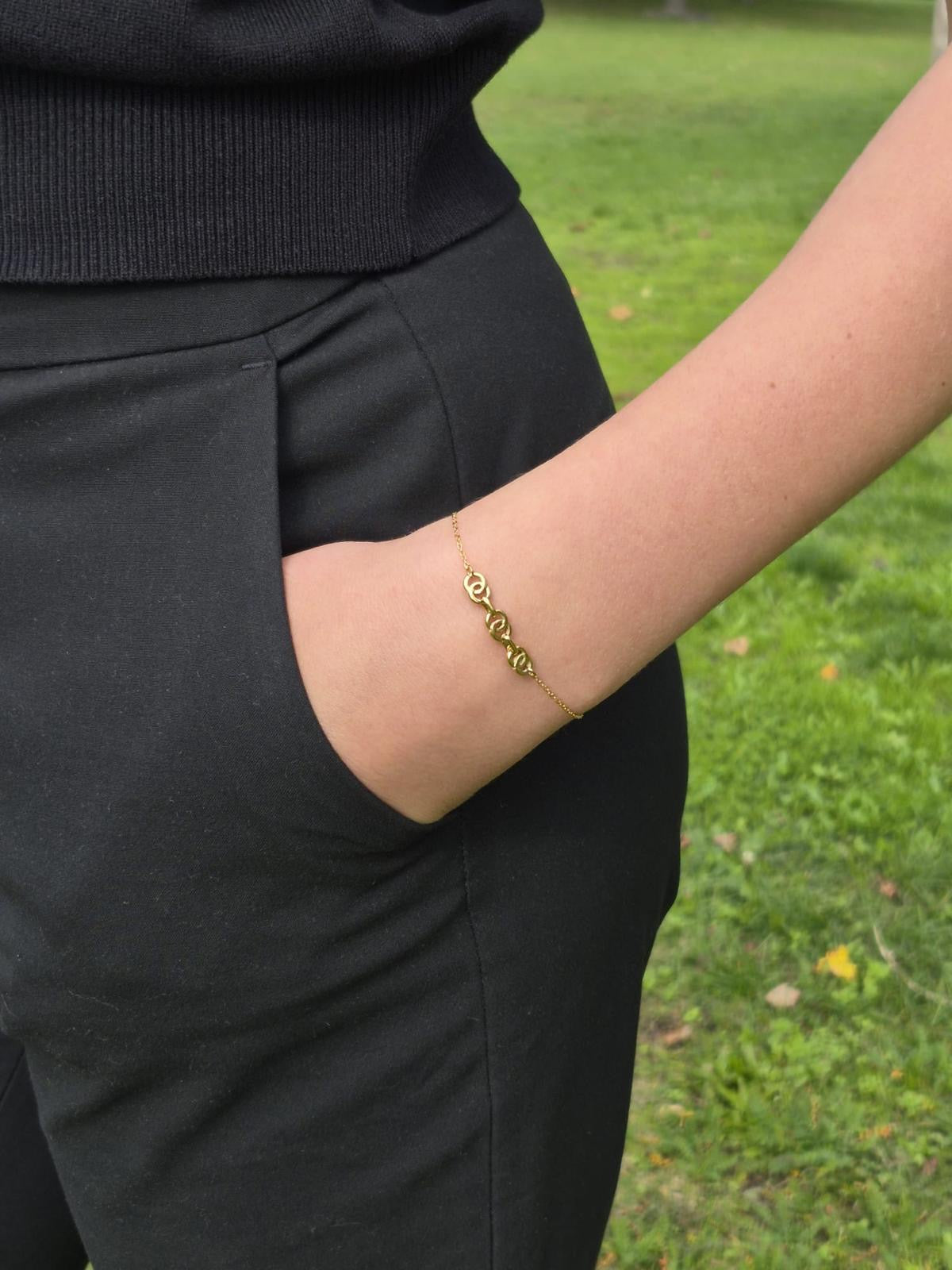 Bracelet avec maille au centre