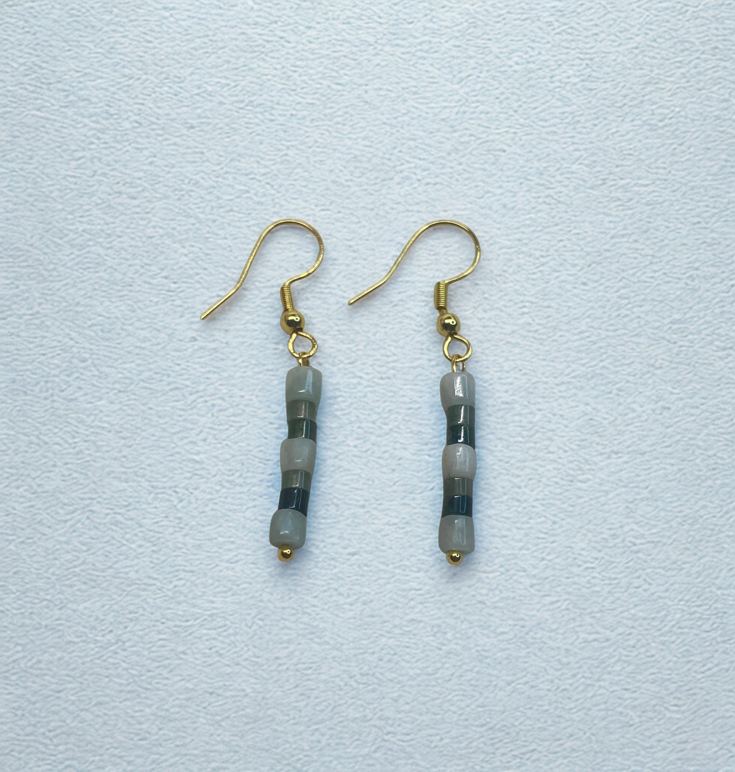 Créations boucles d'oreilles pendentif gris