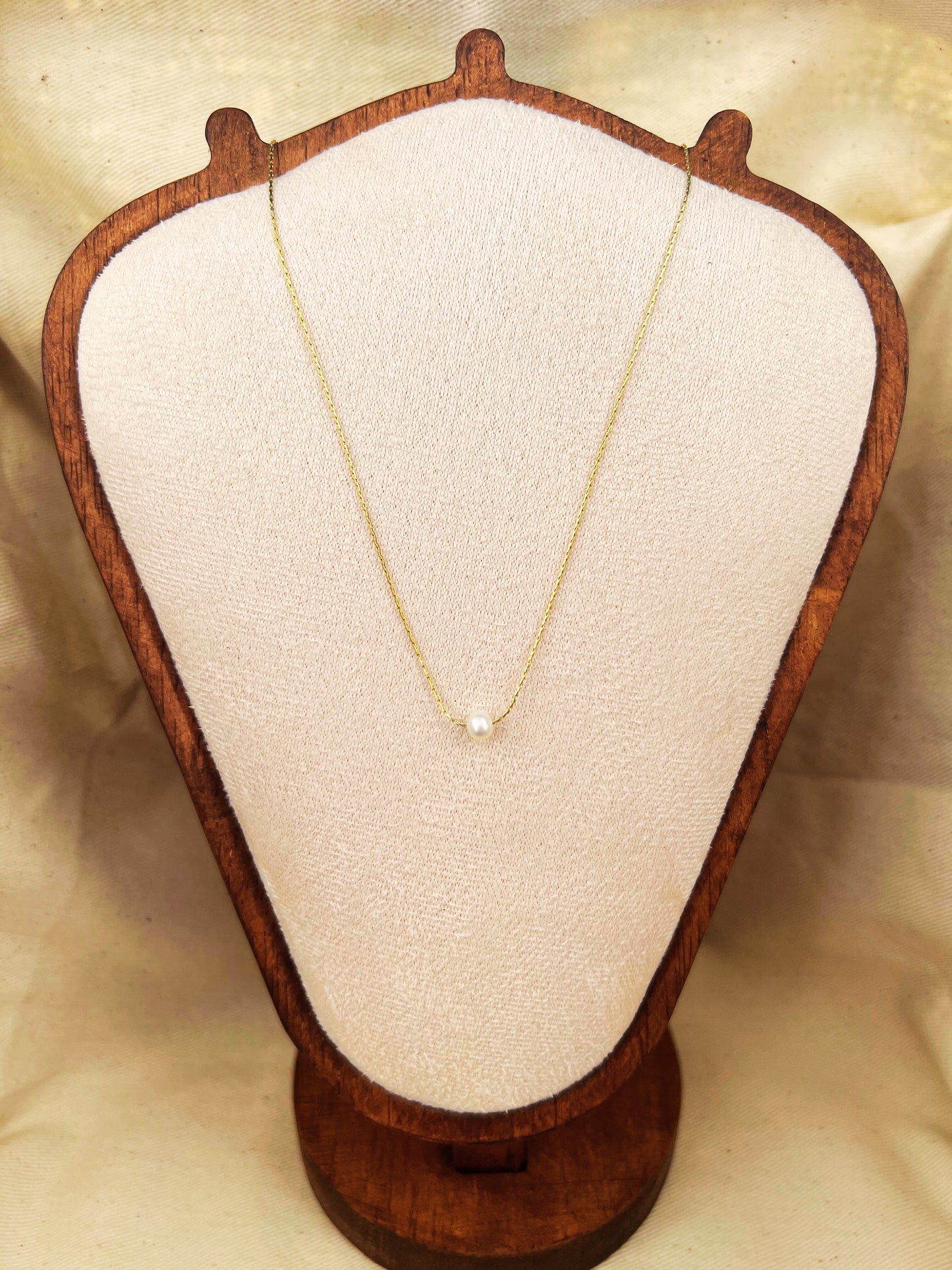 Collier minimaliste avec perle